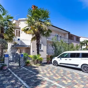 Jure Apartmán